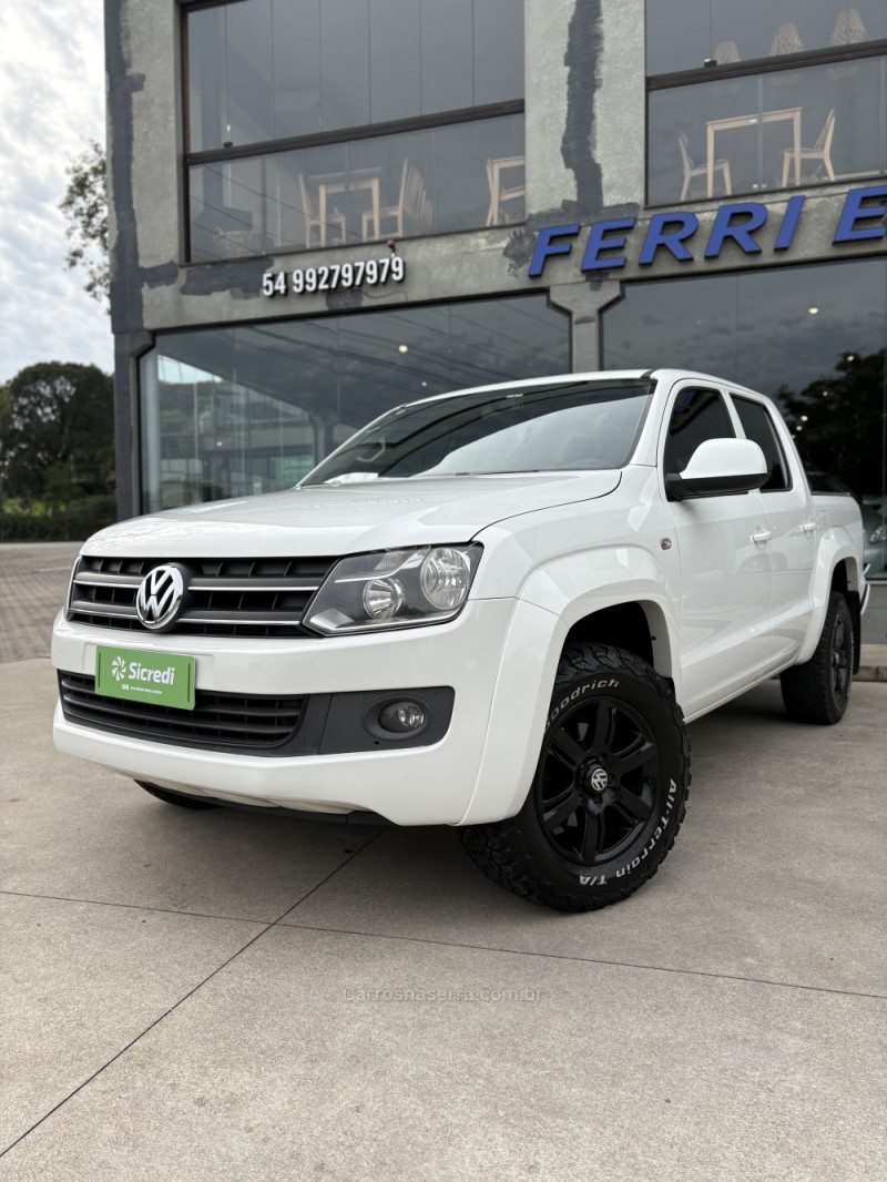 AMAROK 2.0 TRENDLINE 4X4 CD 16V TURBO INTERCOOLER DIESEL 4P AUTOMÁTICO - 2014 - GARIBALDI