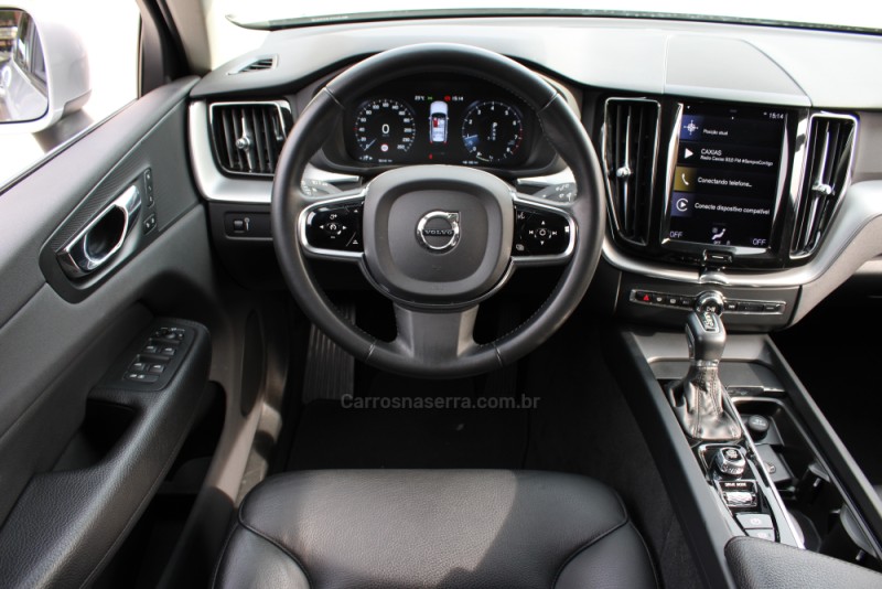 XC60 2.0 T5 MOMENTUM GASOLINA 4P AUTOMÁTICO - 2020 - CAXIAS DO SUL