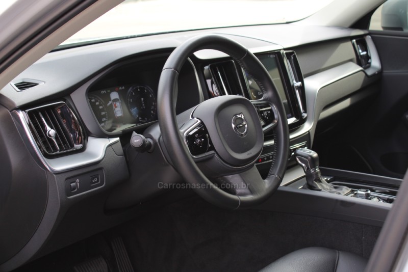 XC60 2.0 T5 MOMENTUM GASOLINA 4P AUTOMÁTICO - 2020 - CAXIAS DO SUL