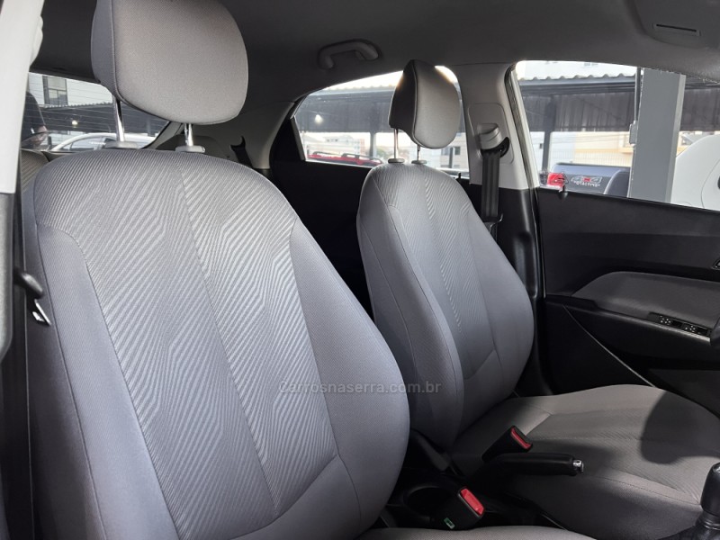 HB20 1.6 PREMIUM 16V FLEX 4P MANUAL - 2014 - BOM PRINCíPIO