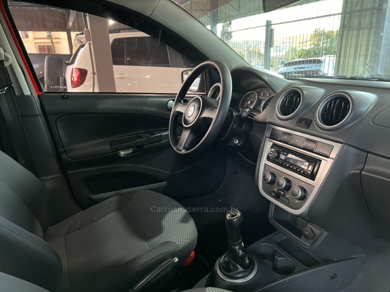 GOL 1.6 MI 8V FLEX 4P MANUAL G.V - 2011 - BOM PRINCíPIO