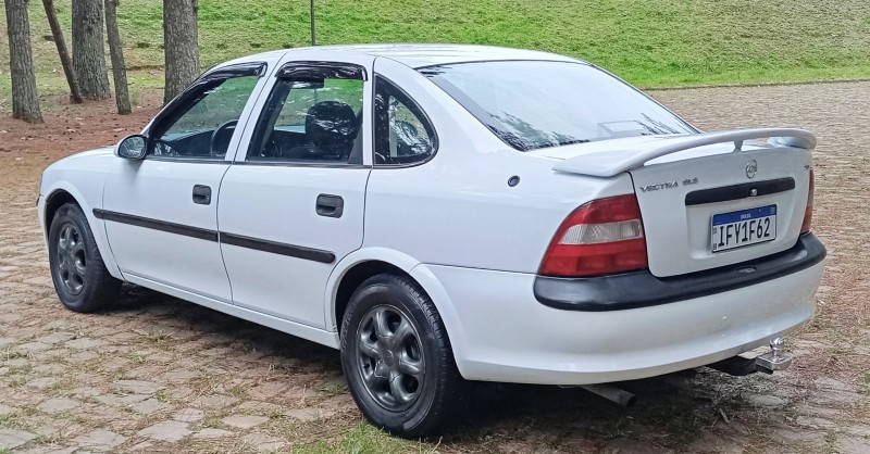 VECTRA 2.0 MPFI GLS 8V GASOLINA 4P MANUAL - 1997 - CAXIAS DO SUL