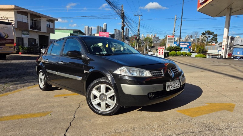 MÉGANE 1.6 DYNAMIQUE 16V FLEX 4P MANUAL - 2009 - CAXIAS DO SUL