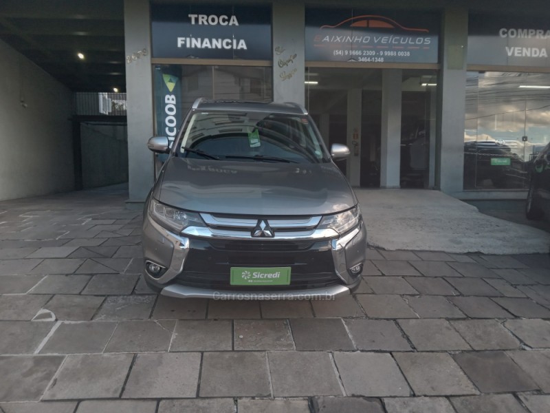 OUTLANDER 2.2 4X4 16V DIESEL 4P AUTOMÁTICO - 2018 - GARIBALDI