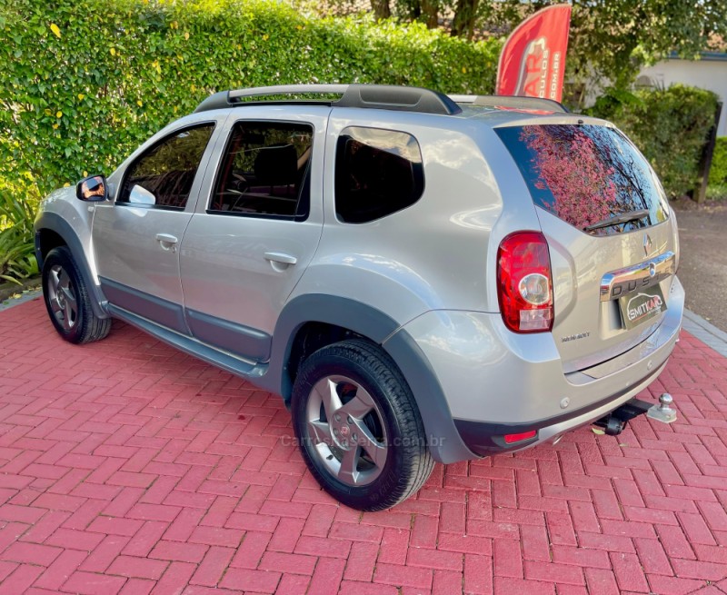 DUSTER 2.0 DYNAMIQUE 4X4 16V FLEX 4P MANUAL - 2013 - ROLANTE