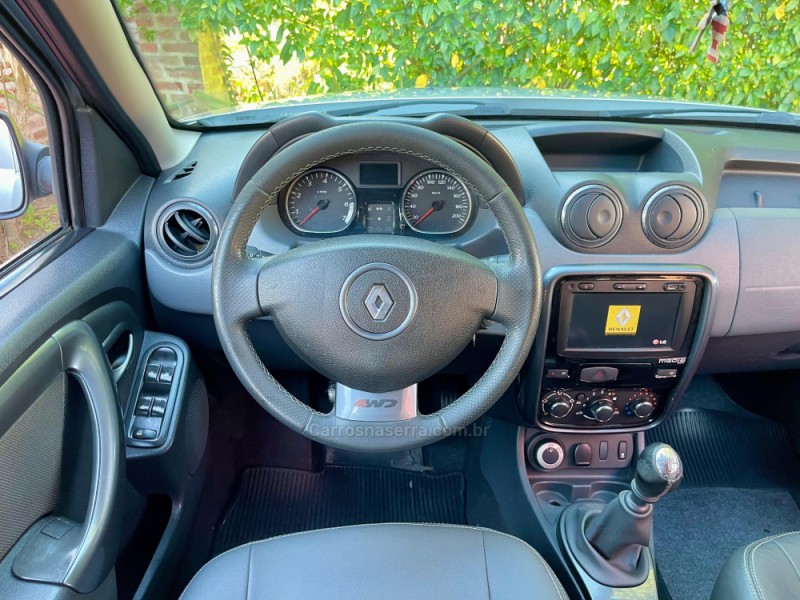 DUSTER 2.0 DYNAMIQUE 4X4 16V FLEX 4P MANUAL - 2013 - ROLANTE