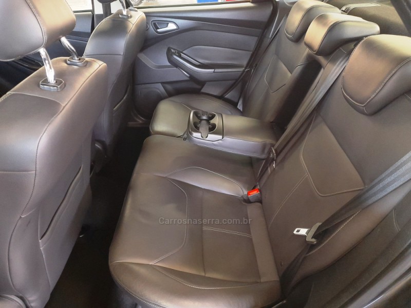 FOCUS 2.0 TITANIUM FASTBACK 16V FLEX 4P AUTOMÁTICO - 2018 - CAXIAS DO SUL