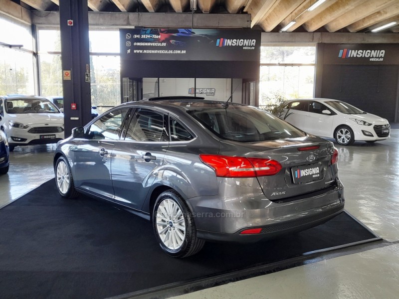 FOCUS 2.0 TITANIUM FASTBACK 16V FLEX 4P AUTOMÁTICO - 2018 - CAXIAS DO SUL