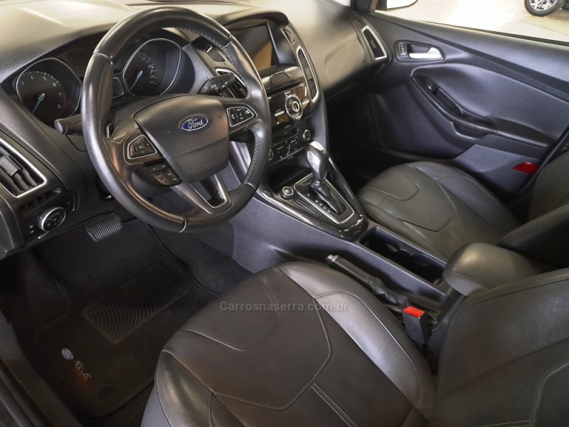 FOCUS 2.0 TITANIUM FASTBACK 16V FLEX 4P AUTOMÁTICO - 2018 - CAXIAS DO SUL