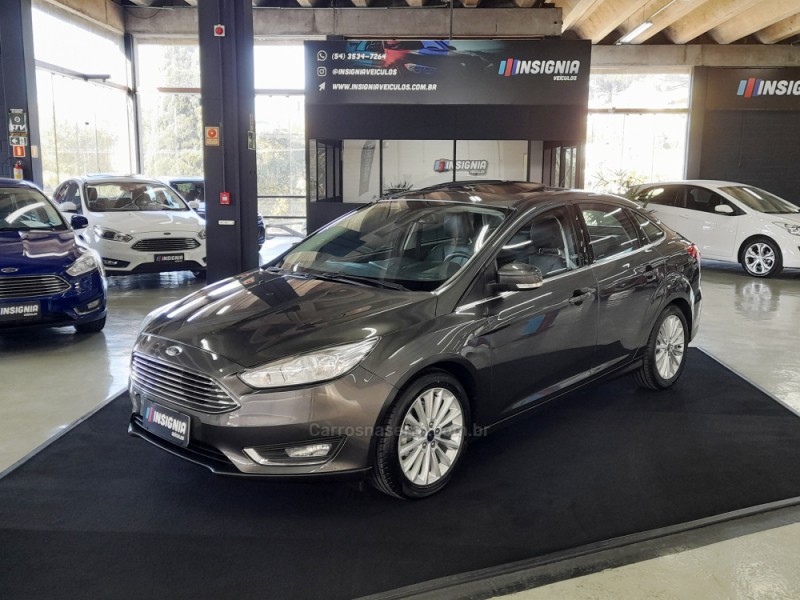 FOCUS 2.0 TITANIUM FASTBACK 16V FLEX 4P AUTOMÁTICO