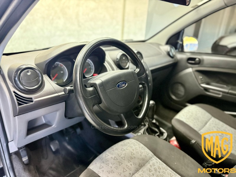 FIESTA 1.6 MPI TRAIL HATCH 8V FLEX 4P MANUAL - 2012 - CAXIAS DO SUL
