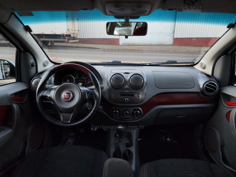 PALIO 1.6 MPI SPORTING 16V FLEX 4P MANUAL - 2015 - VACARIA