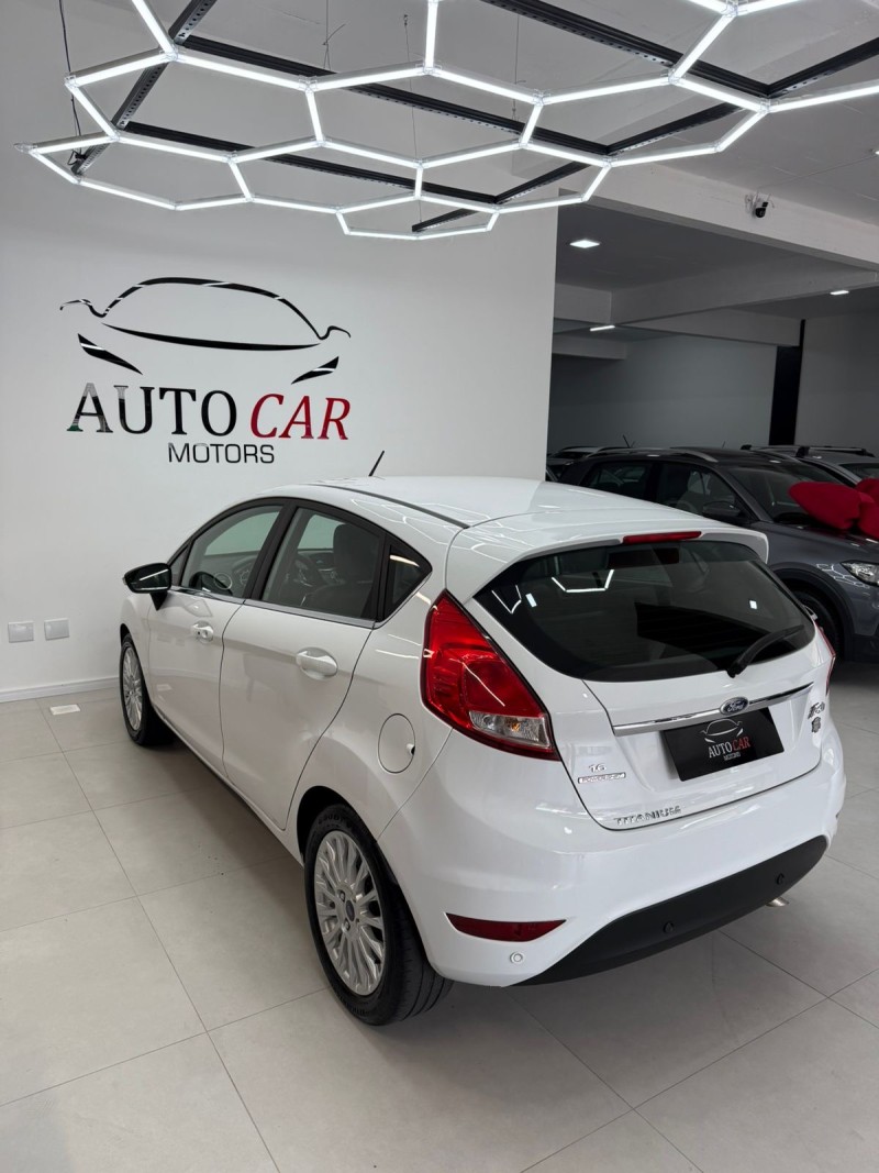 FIESTA 1.6 TITANIUM PLUS HATCH 16V FLEX 4P AUTOMÁTICO - 2016 - CAXIAS DO SUL