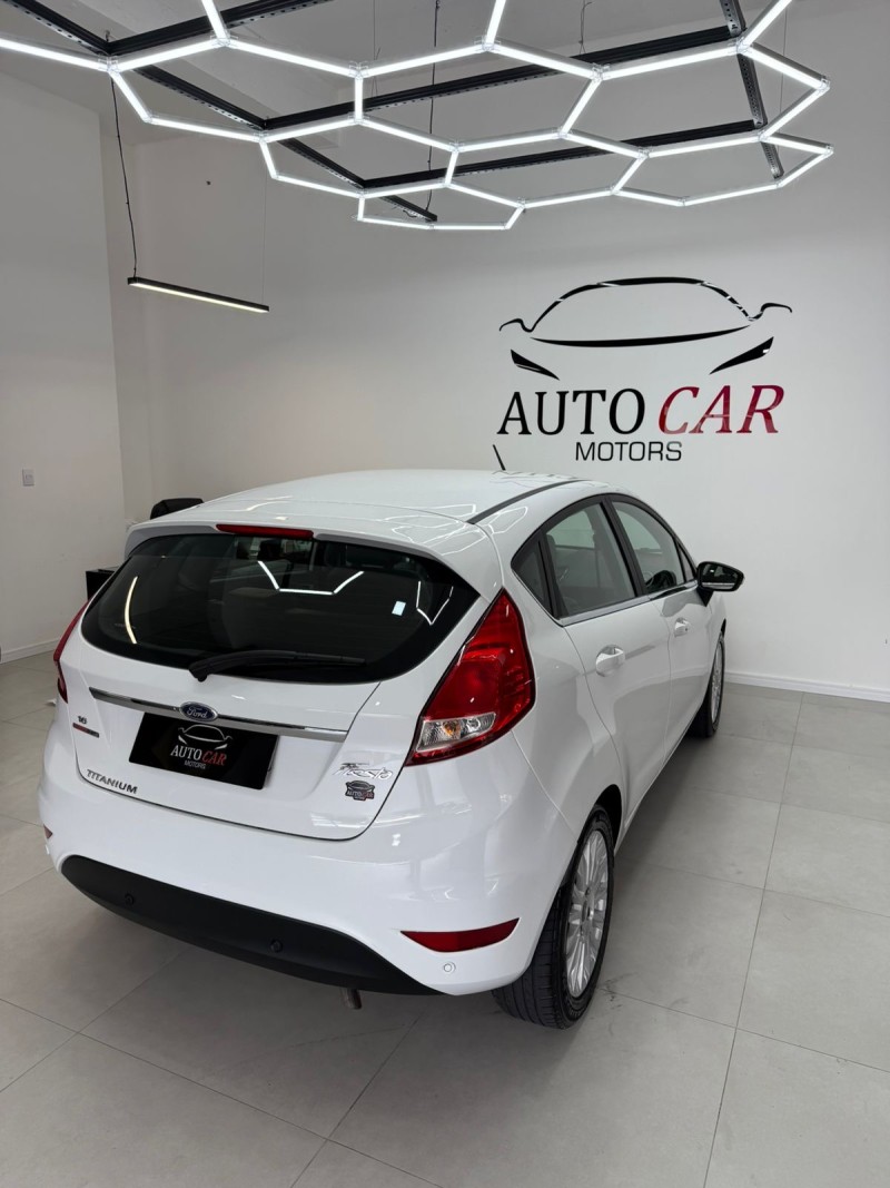 FIESTA 1.6 TITANIUM PLUS HATCH 16V FLEX 4P AUTOMÁTICO - 2016 - CAXIAS DO SUL