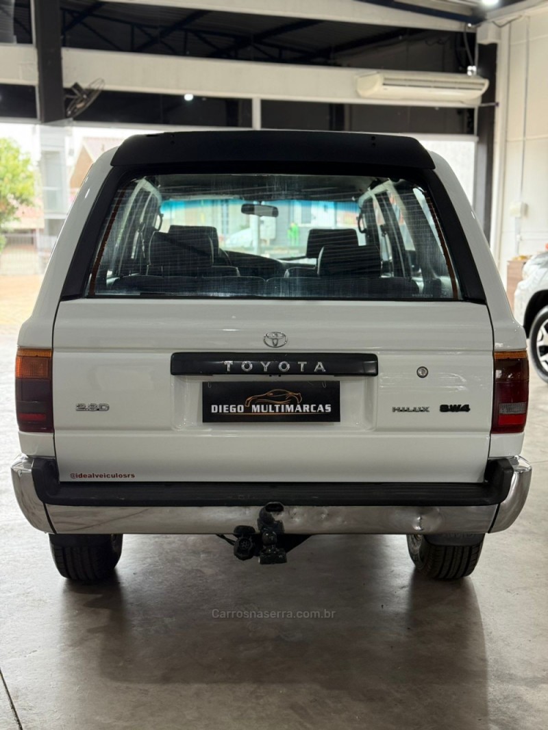HILUX SW4 2.8 4X4 8V DIESEL 4P MANUAL - 1995 - LAJEADO
