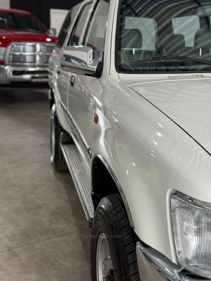 HILUX SW4 2.8 4X4 8V DIESEL 4P MANUAL - 1995 - LAJEADO