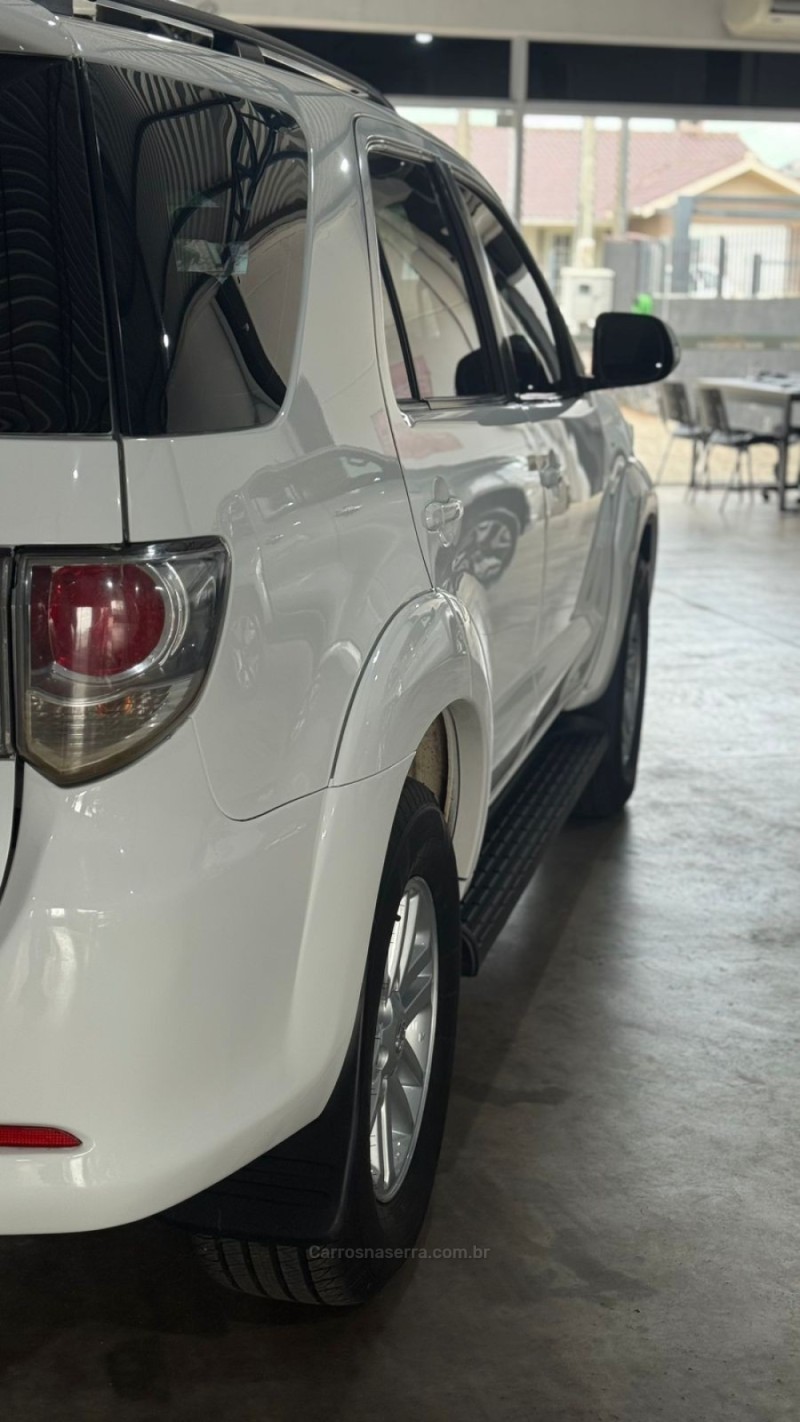 HILUX SW4 3.0 SRV 4X4 16V TURBO INTERCOOLER DIESEL 4P AUTOMÁTICO - 2015 - LAJEADO