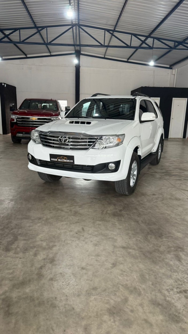 HILUX SW4 3.0 SRV 4X4 16V TURBO INTERCOOLER DIESEL 4P AUTOMÁTICO - 2015 - LAJEADO