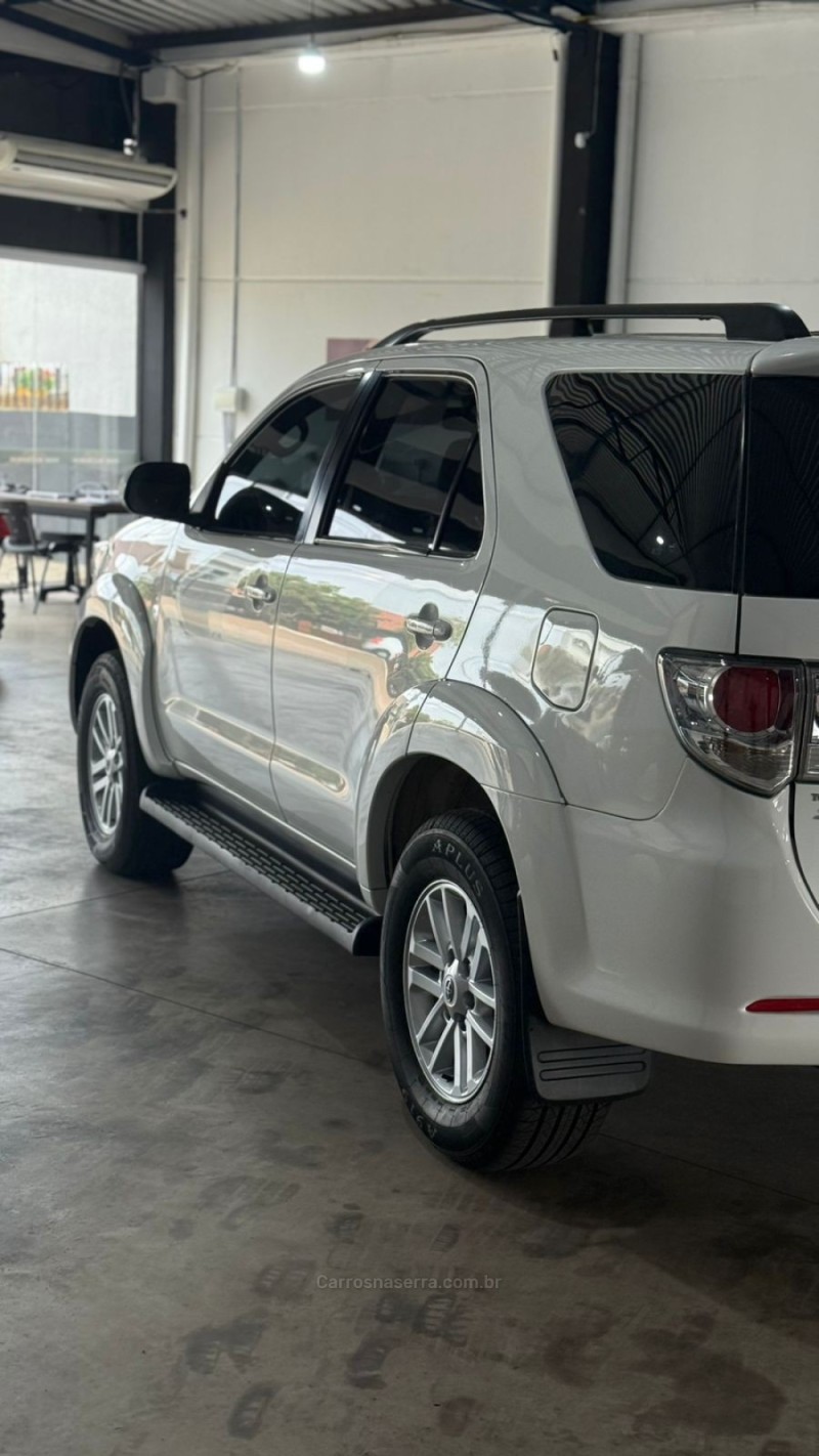 HILUX SW4 3.0 SRV 4X4 16V TURBO INTERCOOLER DIESEL 4P AUTOMÁTICO - 2015 - LAJEADO