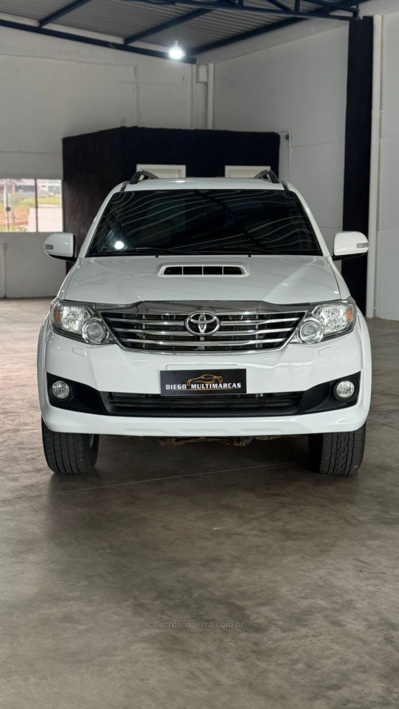 hilux sw4 3.0 srv 4x4 16v turbo intercooler diesel 4p automatico 2015 lajeado