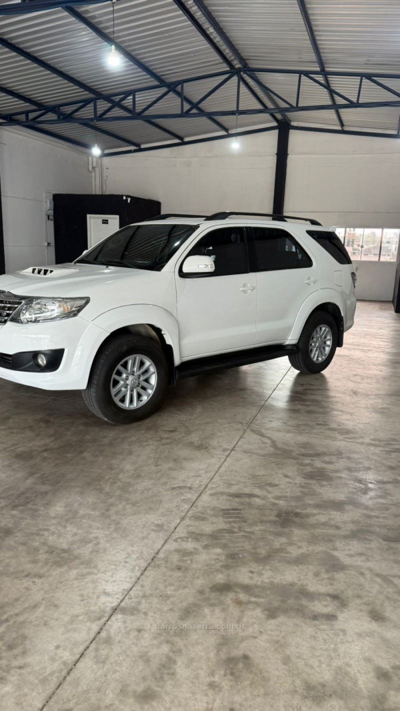 HILUX SW4 3.0 SRV 4X4 16V TURBO INTERCOOLER DIESEL 4P AUTOMÁTICO - 2015 - LAJEADO