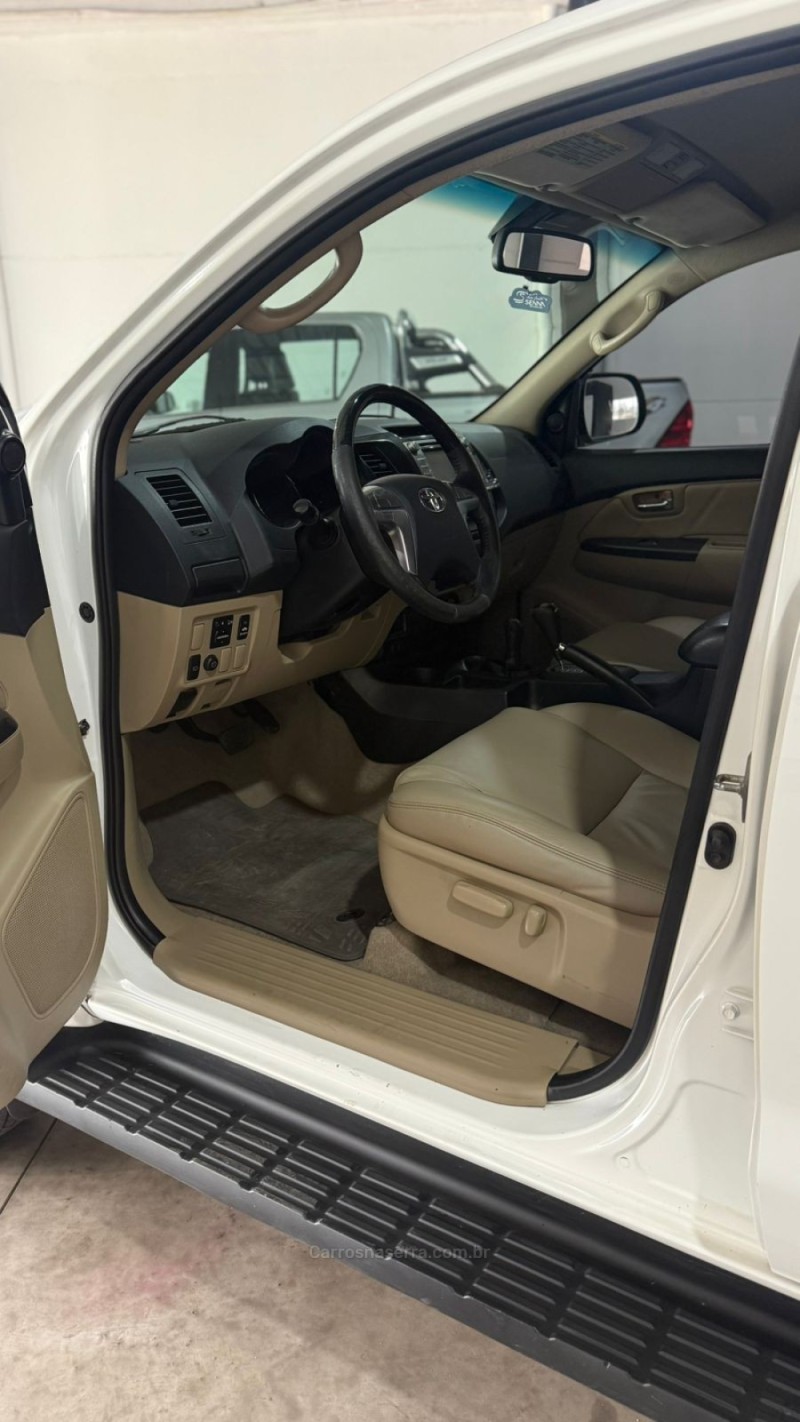 HILUX SW4 3.0 SRV 4X4 16V TURBO INTERCOOLER DIESEL 4P AUTOMÁTICO - 2015 - LAJEADO
