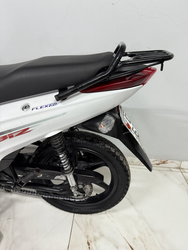 BIZ 125 EX - 2014 - SAPIRANGA