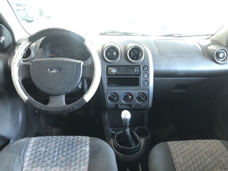 FIESTA 1.0 MPI SUPERCHARGER 8V GASOLINA 4P MANUAL - 2004 - VALE REAL