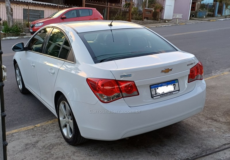 CRUZE 1.8 LT 16V FLEX 4P MANUAL - 2012 - FARROUPILHA