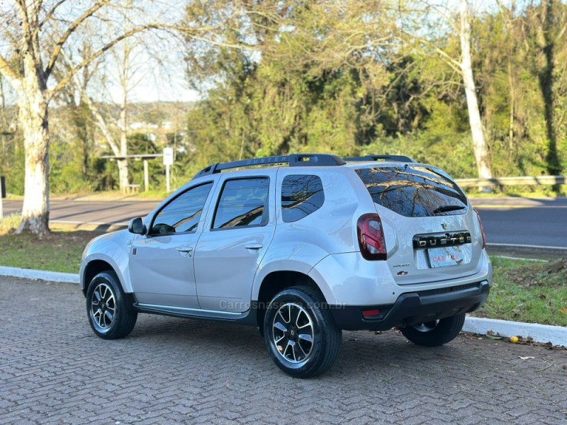 DUSTER 1.6 DAKAR 4X2 16V FLEX 4P MANUAL - 2016 - DOIS IRMãOS
