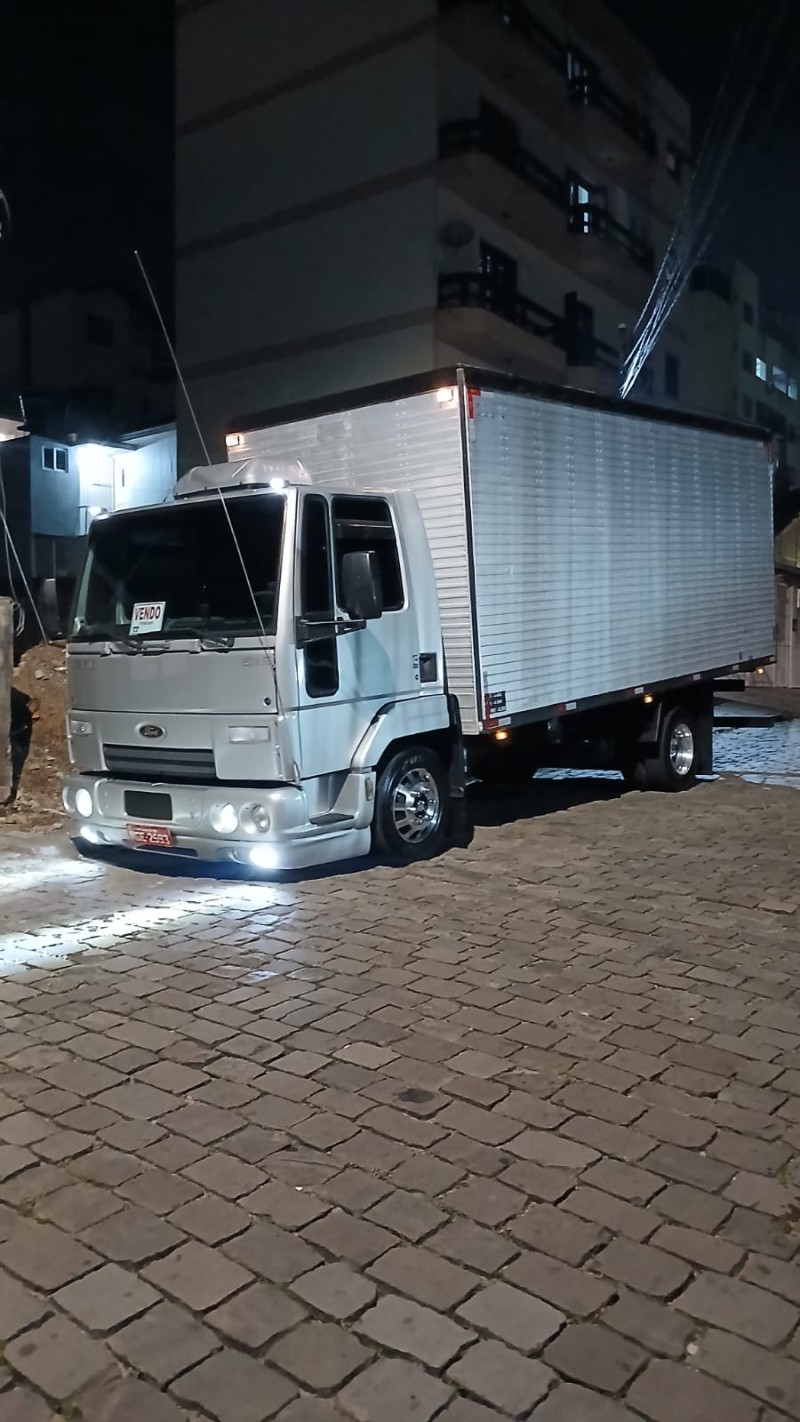 cargo 815 e turbo 2009 caxias do sul