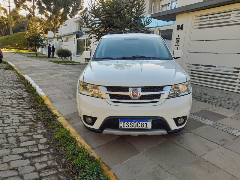 FREEMONT 2.4 EMOTION 16V GASOLINA 4P AUTOMÁTICO - 2012 - FARROUPILHA