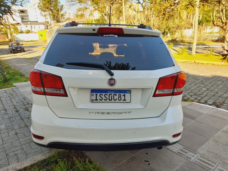 FREEMONT 2.4 EMOTION 16V GASOLINA 4P AUTOMÁTICO - 2012 - FARROUPILHA
