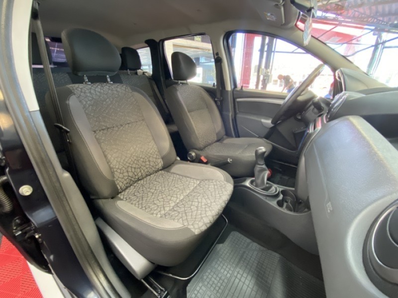 DUSTER 1.6 EXPRESSION 4X2 16V FLEX 4P MANUAL - 2013 - CAXIAS DO SUL
