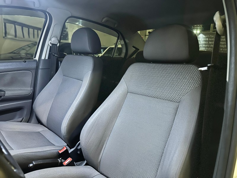 VOYAGE 1.0 I TREND 16V FLEX 4P MANUAL - 2011 - CAXIAS DO SUL