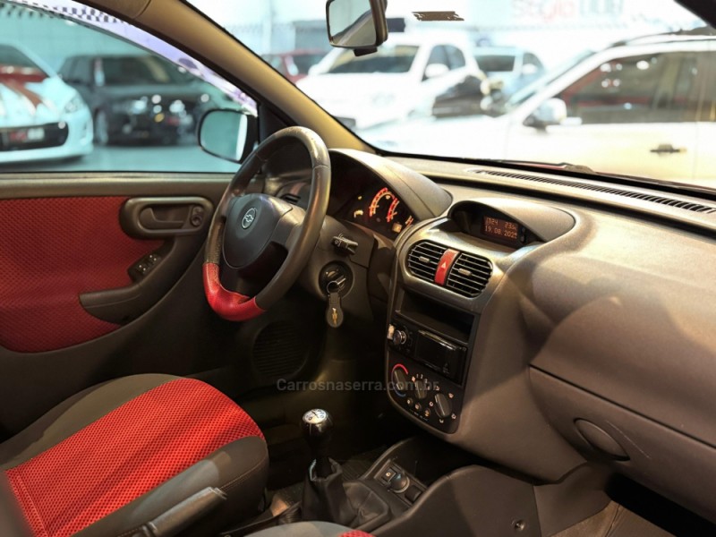 CORSA 1.8 MPFI SS 8V FLEX 4P MANUAL - 2009 - ESTâNCIA VELHA