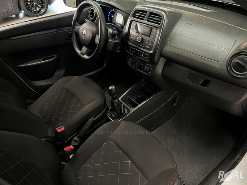KWID 1.0 12V SCE FLEX ZEN MANUAL - 2024 - SAPIRANGA