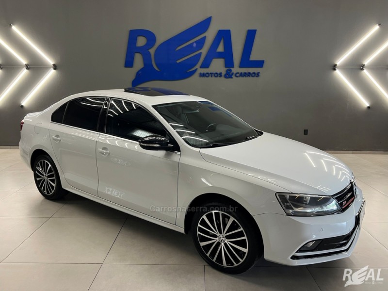 JETTA 2.0 TSI DSG HIGHLINE 200CV GASOLINA 4P AUTOMÁTICO - 2016 - SAPIRANGA