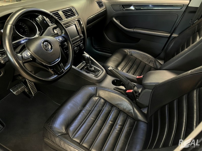 JETTA 2.0 TSI DSG HIGHLINE 200CV GASOLINA 4P AUTOMÁTICO - 2016 - SAPIRANGA