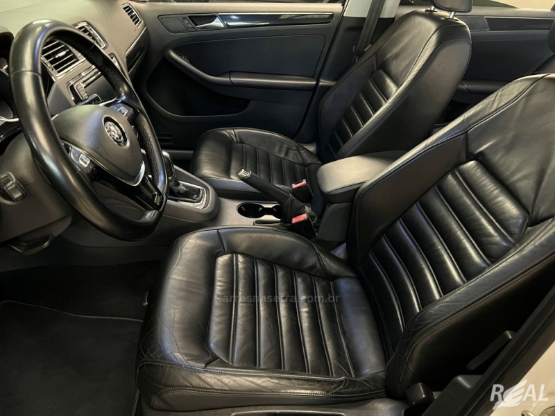 JETTA 2.0 TSI DSG HIGHLINE 200CV GASOLINA 4P AUTOMÁTICO - 2016 - SAPIRANGA