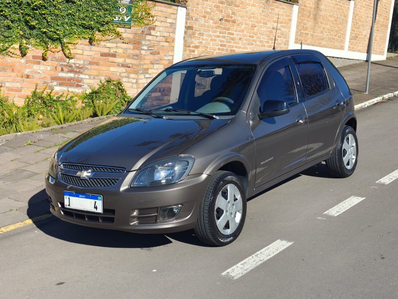 CELTA 1.0 MPFI ADVANTAGE 8V FLEX 4P MANUAL - 2014 - FARROUPILHA