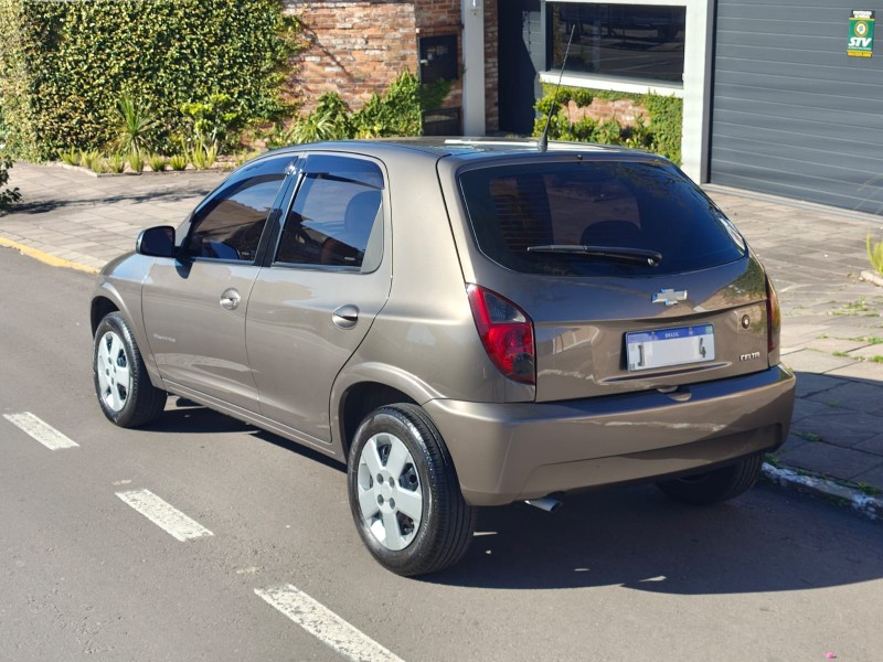 CELTA 1.0 MPFI ADVANTAGE 8V FLEX 4P MANUAL - 2014 - FARROUPILHA