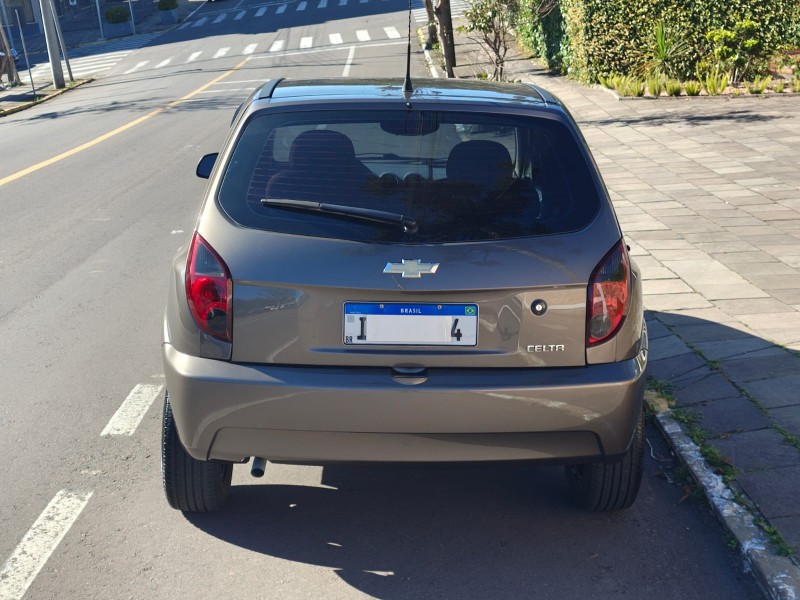 CELTA 1.0 MPFI ADVANTAGE 8V FLEX 4P MANUAL - 2014 - FARROUPILHA