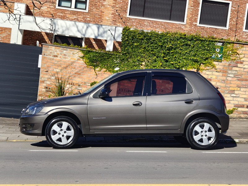 CELTA 1.0 MPFI ADVANTAGE 8V FLEX 4P MANUAL - 2014 - FARROUPILHA