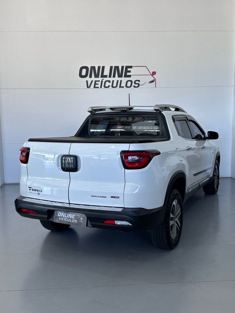 TORO 2.0 16V TURBO DIESEL VOLCANO 4WD AUTOMÁTICO - 2017 - FARROUPILHA
