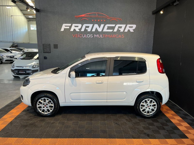 UNO 1.0 EVO VIVACE 8V FLEX 4P MANUAL - 2016 - ANTôNIO PRADO