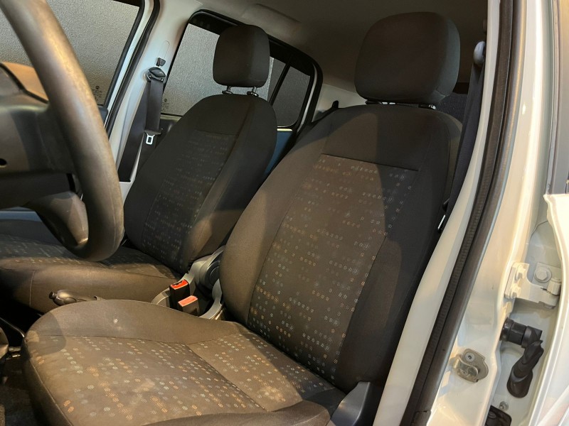 UNO 1.0 EVO VIVACE 8V FLEX 4P MANUAL - 2016 - ANTôNIO PRADO