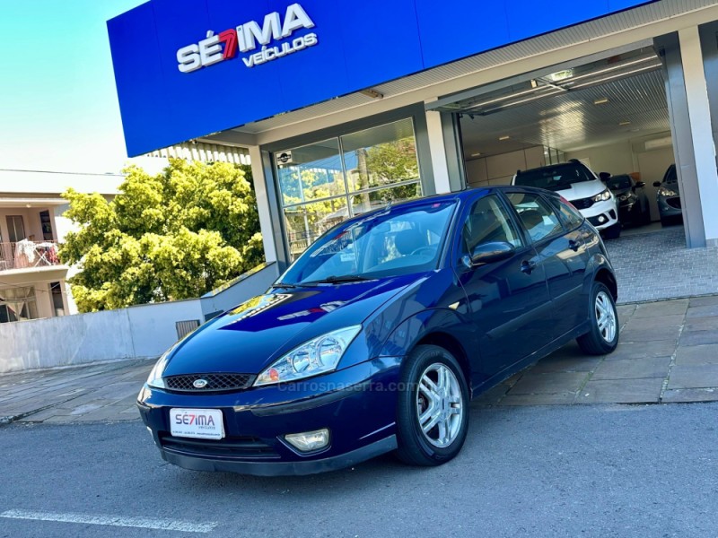 FOCUS 2.0 GLX 16V GASOLINA 4P AUTOMÁTICO