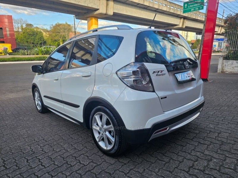 FIT 1.5 TWIST 16V FLEX 4P AUTOMÁTICO - 2014 - NOVO HAMBURGO