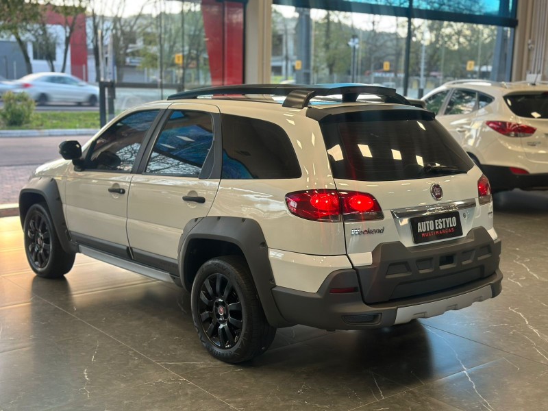PALIO 1.8 MPI ADVENTURE WEEKEND 8V GASOLINA 4P MANUAL - 2015 - ESTâNCIA VELHA